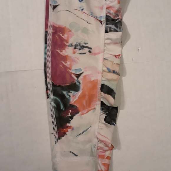 Lululemon ruched leggings size 4 - Picture 3 of 8